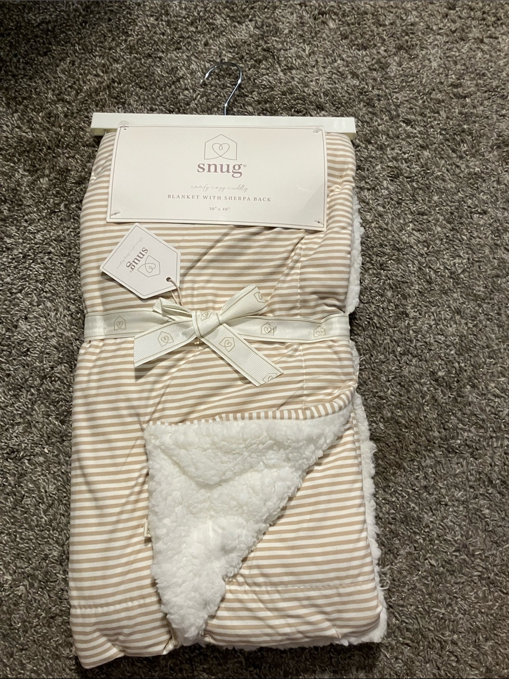 NWT Snug Striped Sherpa Throw Baby Blanket